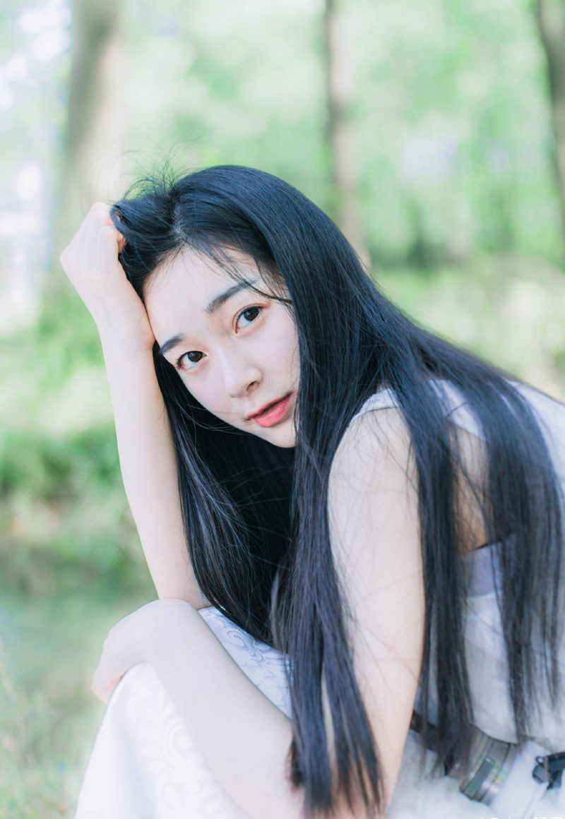 我有两个我，一个冷漠，一个热情。你怎么对我，我就怎么对你，就是这样。